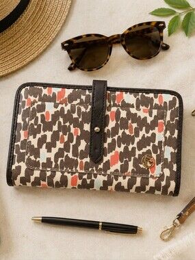 Spartina 449 Womans Retreat Snap Foldable Wallet 8” x 5”
